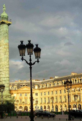 Paris-Place-Vendôme light